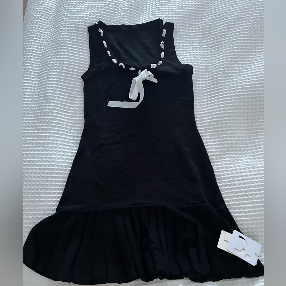 Commense Bow Pleated Short Dress - Picture 7 of 8